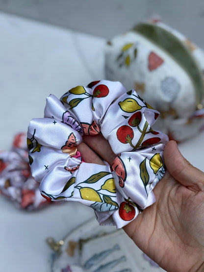 Italian summer scrunchie